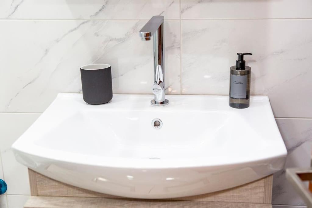 Studio Apartment With All Amenities In Kolonaki Atina Dış mekan fotoğraf